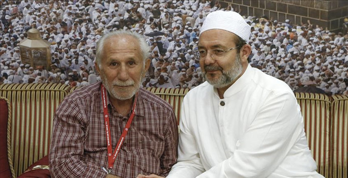 Diyanet İşleri Başkanı Mehmet Görmez'e, 15 Temmuz Diriliş Ödülü