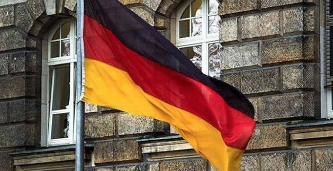 Diplomatik kaynaklardan Almanya'ya iltica açıklaması: Takip ediliyor, işbirliği bekleniyor