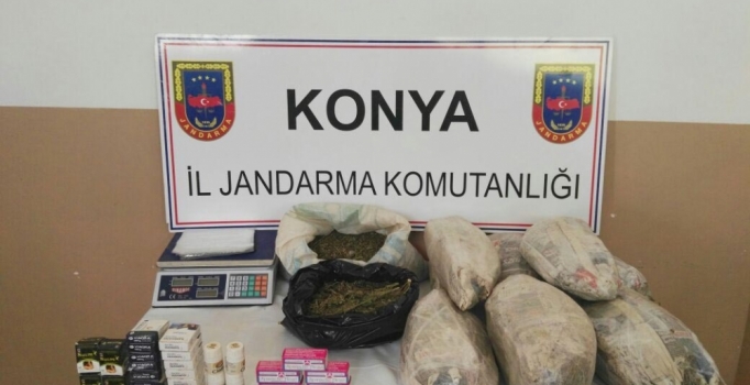 Foseptik çukurunda 14 kilo esrar ele geçirildi