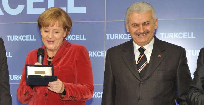 Almanya Başbakanı Merkel'den Başbakan Yıldırım'a mektup