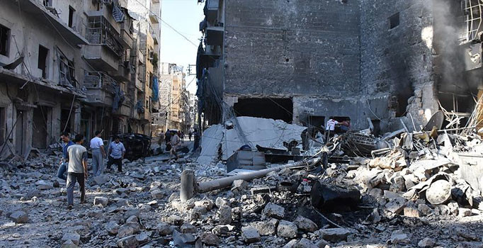 Halep'te yerleşim alanına saldırı: 8 ölü, 20 yaralı