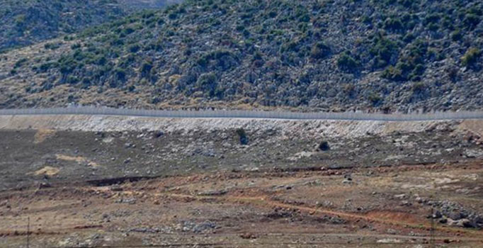 Hatay Valisi Erdal Ata: Sınırdaki duvarın 77 kilometresi tamamlandı