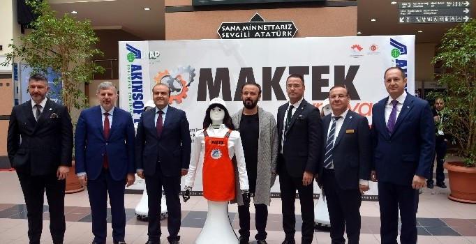 Robot hostes ADA’lar, Maktek Avrasya Fuarı’nda göz doldurdu