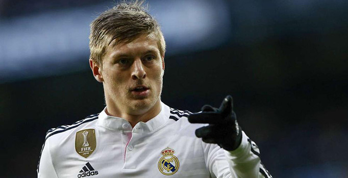 Real Madrid ile sözleşmesini uzatan Toni Kroos tarihe geçti