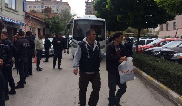 FETÖ'den gözaltına alınan havacı askerler adliyede