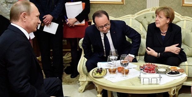 Hollande, Putin ve Merkel, Normand Dörtlüsü'nü görüştüler