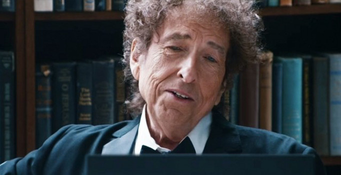 Nobel Edebiyat Ödülü rock müziğin efsane ismi Bob Dylan'a verildi