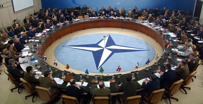 NATO'da 50 askeri personel sayısı 9'a düştü