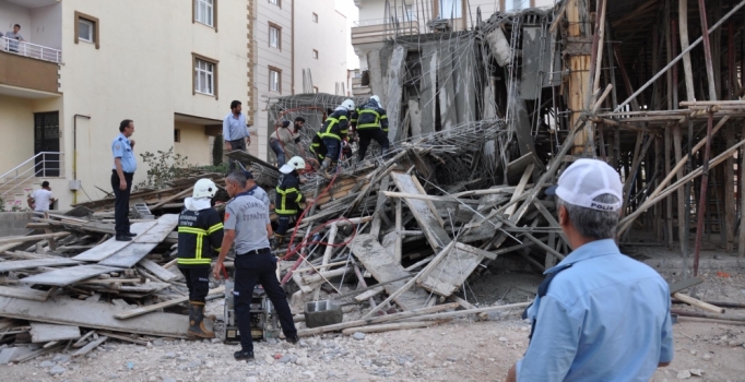 Antalya'da alt geçit inşaatında kaza: 3 yaralı | Antalya haberleri
