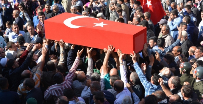 Bingöl'de el yapımı patlayıcı infilak etti: 1 asker şehit | Son dakika haberleri