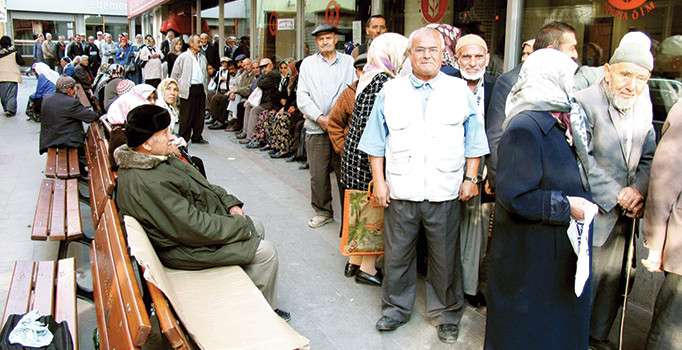 Emekliler bankaların promosyonunu az buldu