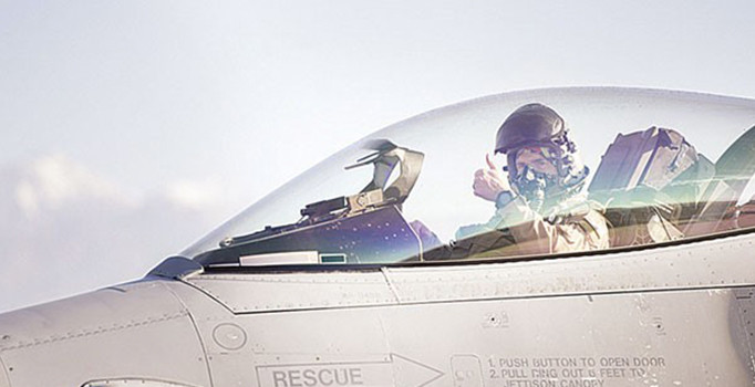 FETÖ'den gözaltına alınıp serbest bırakılan 9 pilot 'Fırat Kalkanı'nda göreve başladı