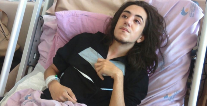 Patlamadan kurtulan genç:
3 kişi koşturuyordu