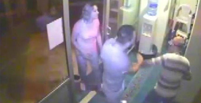 İzmir’de müezzine saldırıda bir kişi tutuklandı, bir kişi serbest bırakıldı