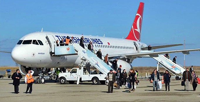 Antalya-Moskova uçağında yolcuları şoke eden olay