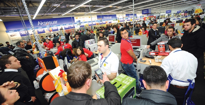 Önce perakende, sonra otomotiv kârlı çıkacak