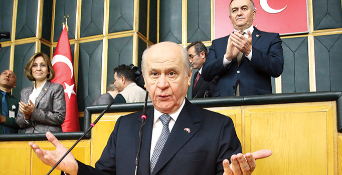 Bahçeli: 'Siyasetteki FETÖ'cülere neden dokunulmuyor?'