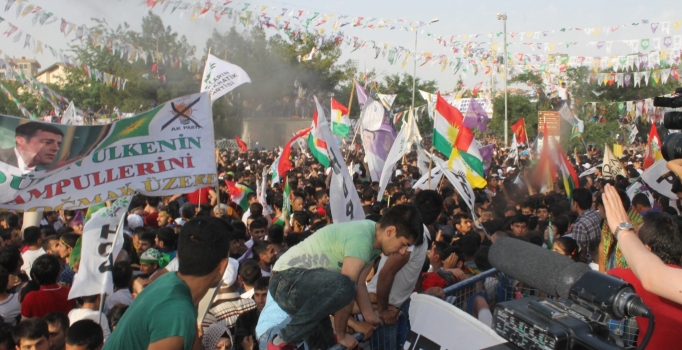 "Diyarbakır mitingine 
bombayı PKK koydu"