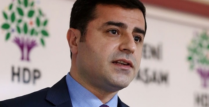 Cici çocuk Demirtaş 
bir ayda Chucky oldu