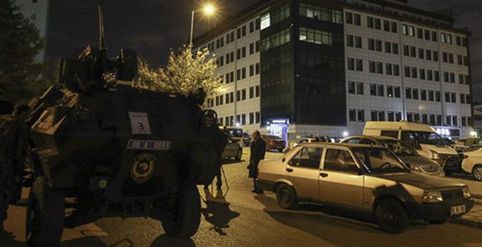 Ankara'da bir canlı bomba ölü olarak ele geçirildi