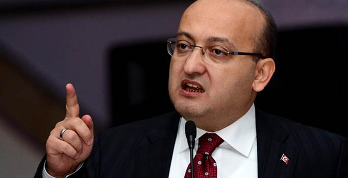 Akdoğan: Birbiriyle çatışan
2 terör örgütünün hedefiyiz