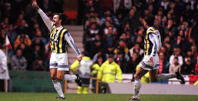 Fenerbahçe'nin tarihe geçen Old Trafford zaferinde o isim hafızalara kazındı