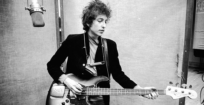 Bob Dylan 'Nobel Edebiyat Ödülü kazananı' ibaresini kaldırdı