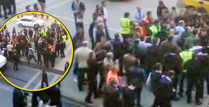 Sabiha Gökçen Havalimanı’nda taksiciler, iki otobüs şoförünü linç etmeye çalıştı