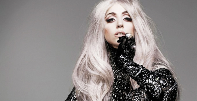 Kelepir albümle liste başı