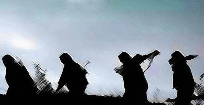 PKK Erzurum'da 1 ambulans 
ve 3 sağlık görevlisini kaçırdı