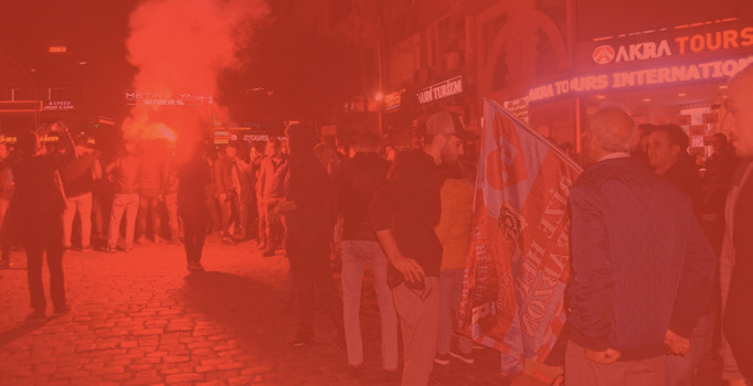 Galibiyet sevincini silahla kutlarken çocuğunu yaraladı