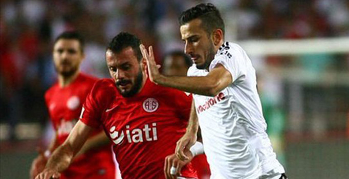 Beşiktaş-Antalyaspor maçı ilk 11'leri belli oldu