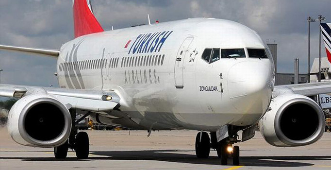 Kalkıştan önce hasar gören THY uçağı Paris'te kaldı!