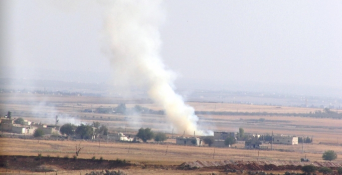 İsrail ordusu Suriye rejimine ait askeri hedefleri bombaladı