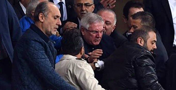 Konya Arena'da tribünler karıştı Aziz Yıldırım çileden çıktı!