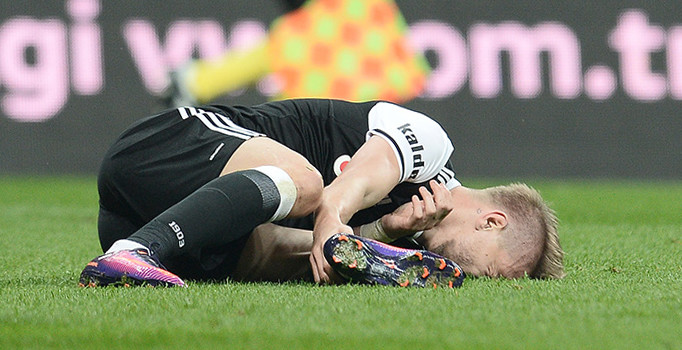 Beşiktaş'tan Caner Erkin açıklaması: TFF'den rapor bekliyoruz