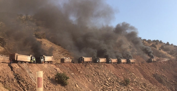 Silopi'de 7 kamyon PKK tarafından ateşe verildi
