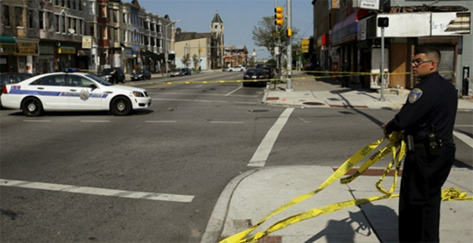 ABD'de polis iki şüpheliyi vurdu
 