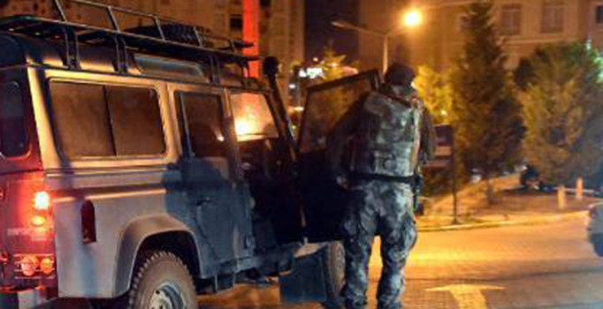 İstanbul'da lüks sitede DAEŞ operasyonu!