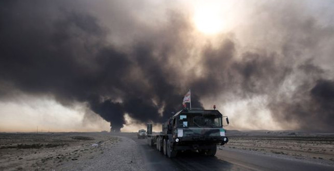 Irak ordusu Musul'un güneyinde IŞİD'in direnciyle karşılaştı