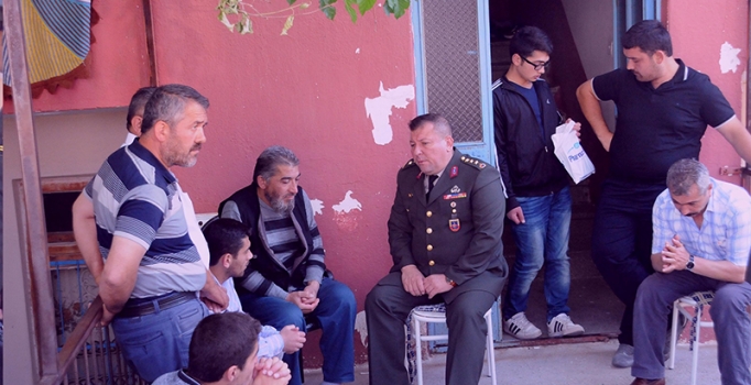 Manisa ve Yozgat'ta 
şehitler için gözyaşı