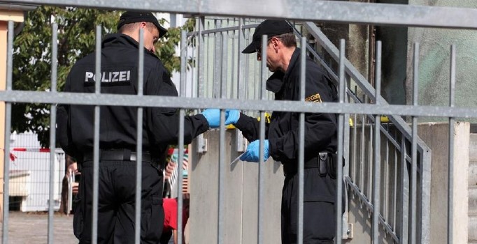 Almanya'nın doğusunda camilere saldırılar arttı