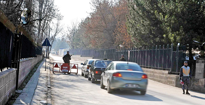 Devletin hafızasını 3 kopyada kaçırdılar