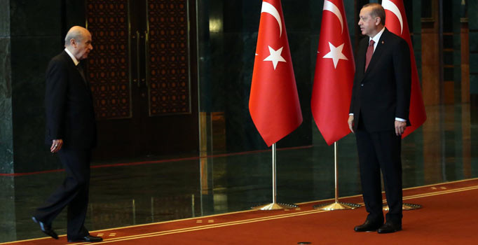 Devlet Bahçeli Cumhurbaşkanlığı Sarayı'nda tebrik törenine ilk kez katıldı