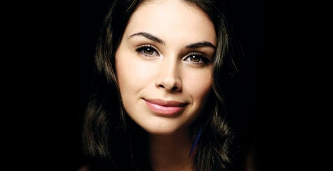 Begüm Birgören dizisi için New York'tan döndü