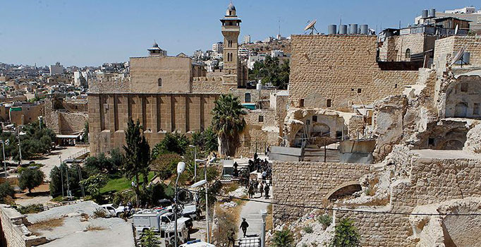 İsrail ekim ayı boyunca İbrahim Camisi'nde ezan okunmasını 86 kez engelledi