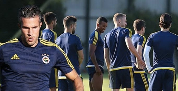 Van Persie, Shakhtar maçı kadrosunda olacak mı?