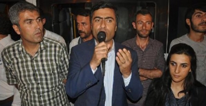 HDP'li Vekil Zeydan: PKK sizi tükürüğü ile boğar!