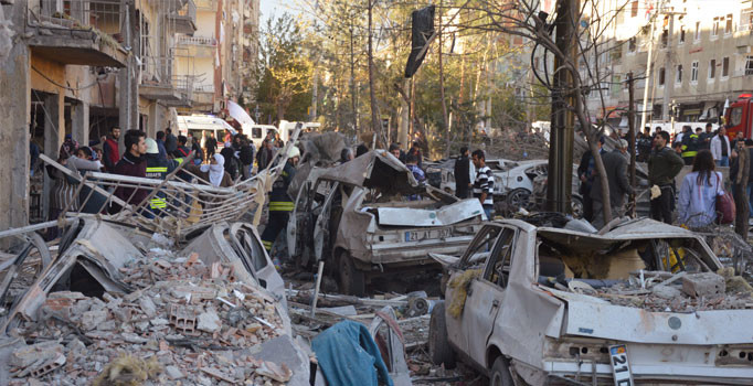 Diyarbakır'da taksicinin dikkati facianın önüne geçti