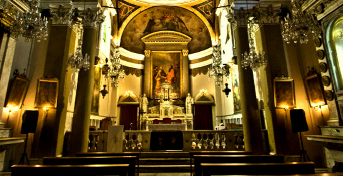 Katolik Kilisesi Hilary Clinton'a oy verenlerin cehenneme gideceğini ilan etti